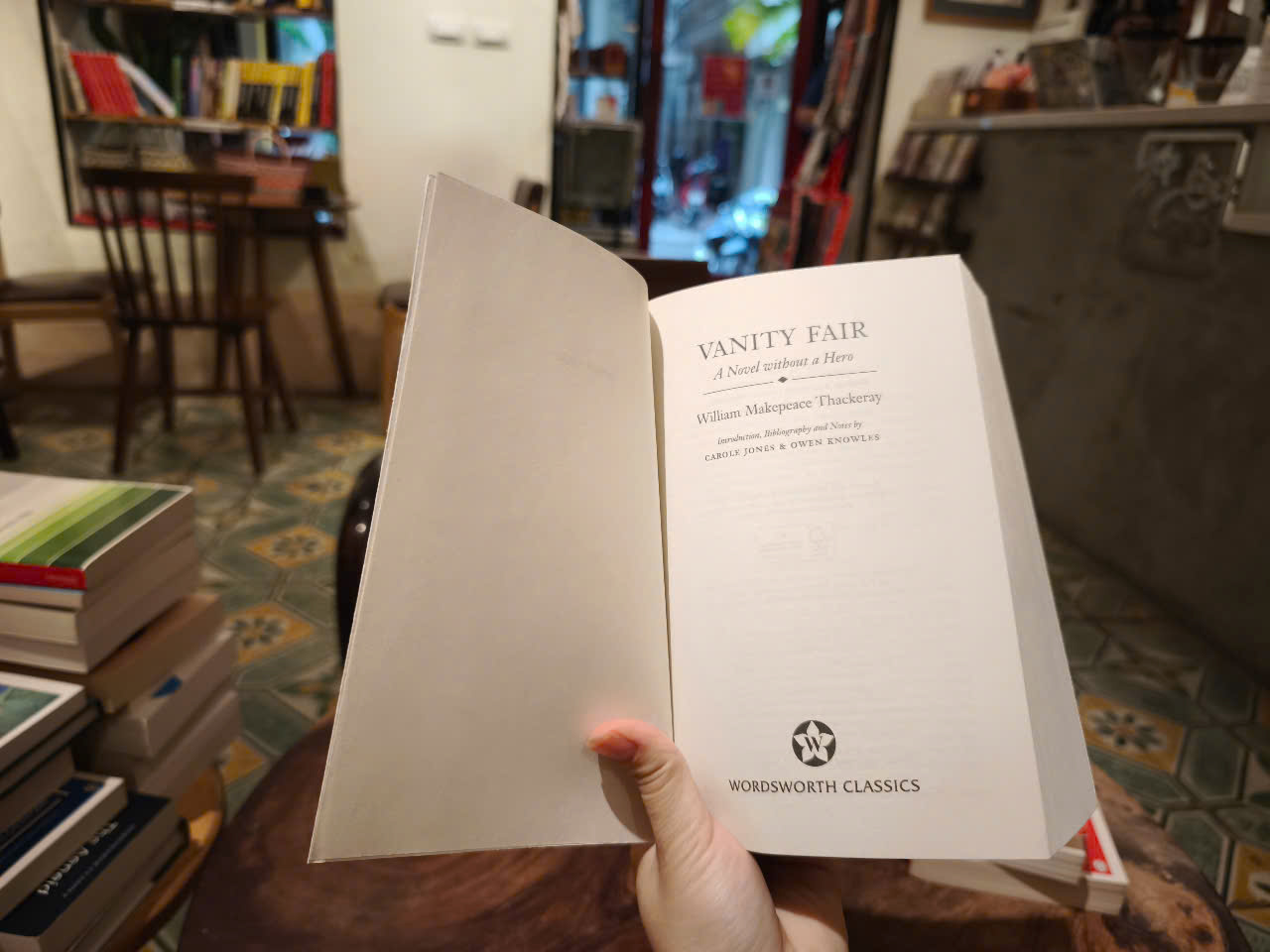 Sách - Vanity Fair by William Makepeace Thackeray - Tiểu thuyết kinh điển tiếng Anh/ English Classics Novel