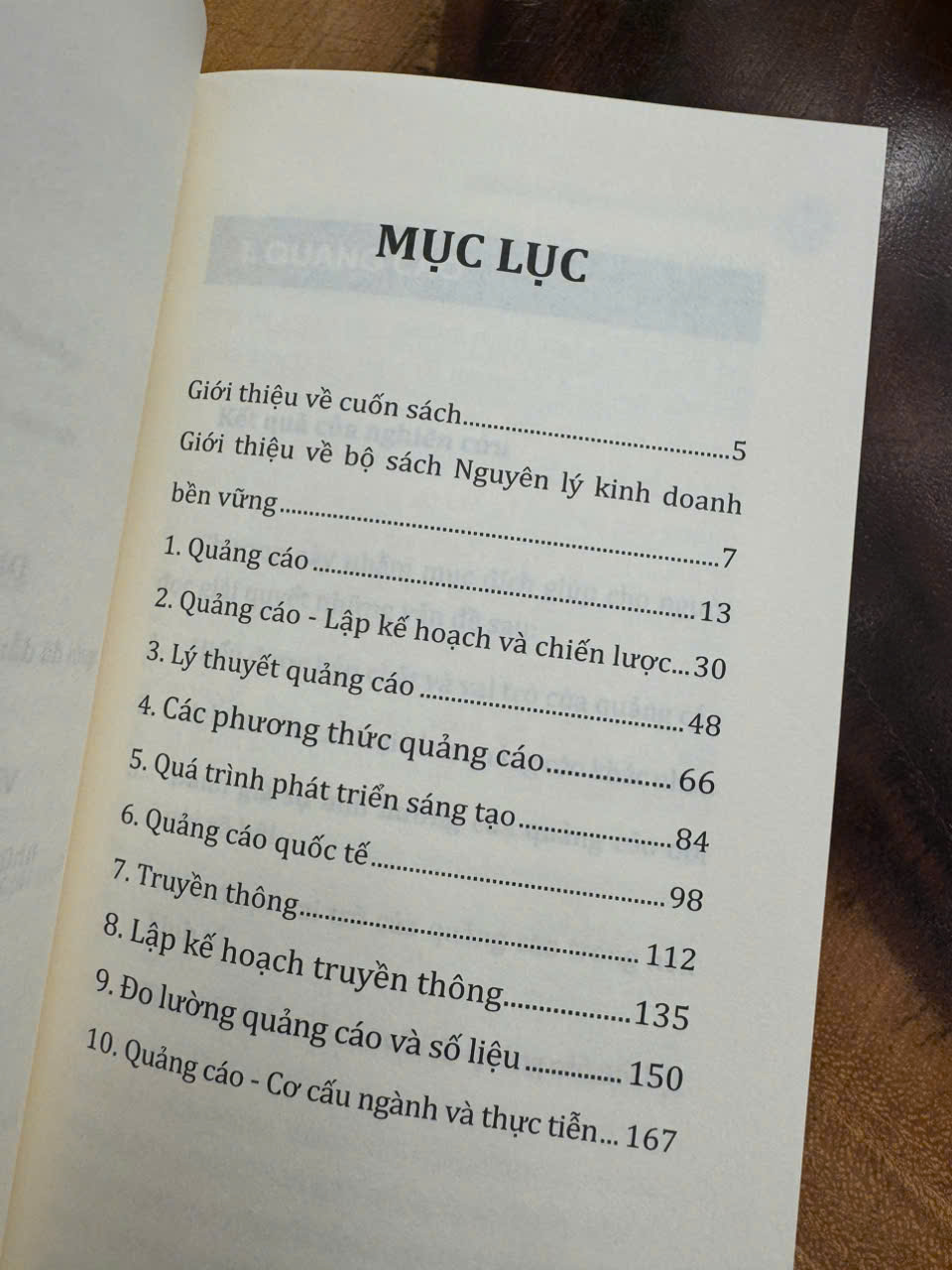 QUẢNG CÁO VÀ HIỆU ỨNG XÃ HỘI – Sarah Turnbull – Book Hunter