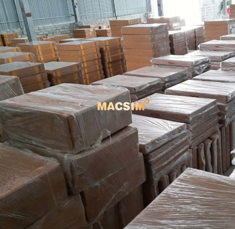 Bạt phủ ô tô chất liệu vải không dệt 3 lớp cao cấp thương hiệu MACSIM cho xe ô tô Mitsubishi Xpander màu ghi