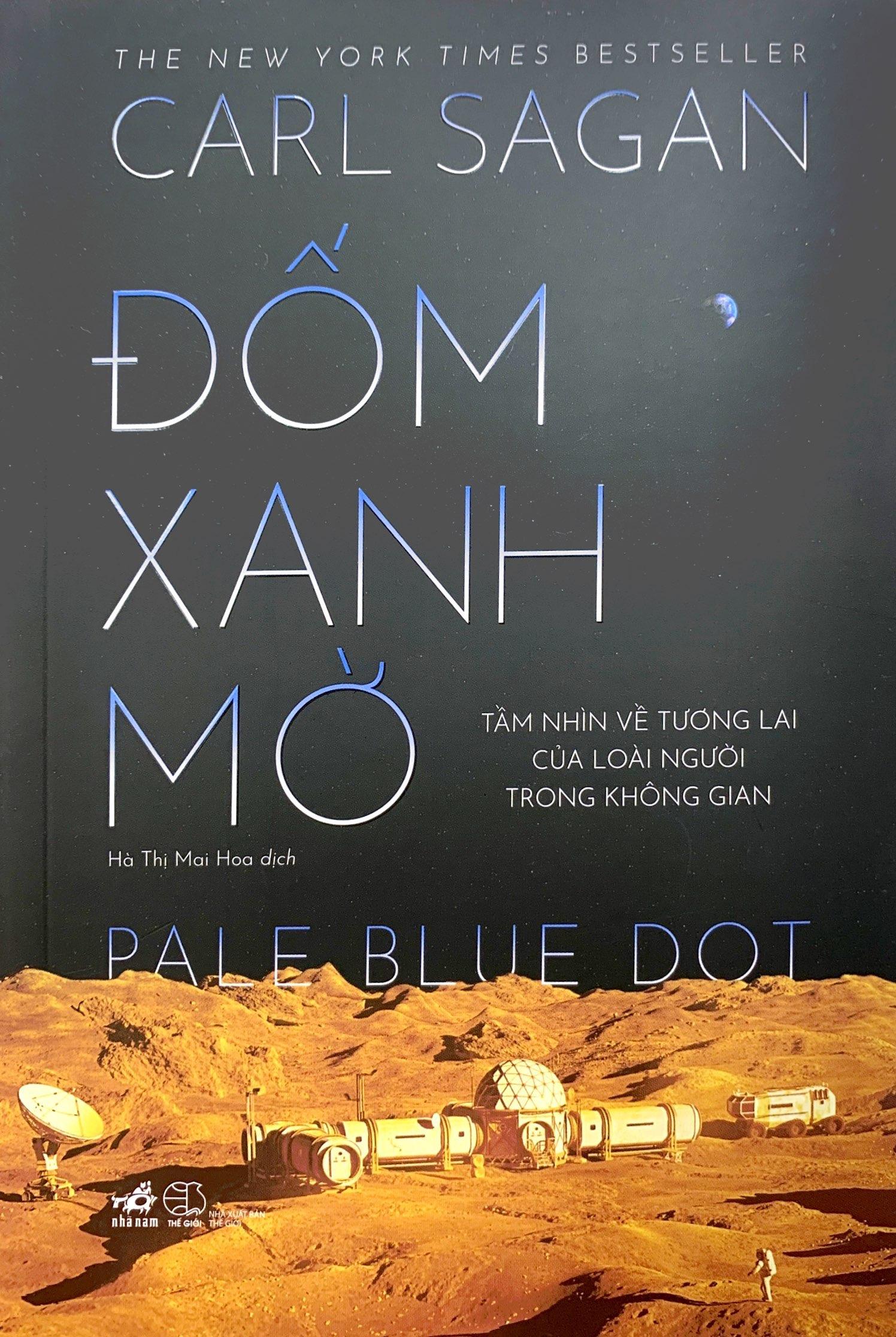 Combo Sách Vũ Trụ + Đốm Xanh Mờ - Tầm Nhìn Về Tương Lai Của Loài Người Trong Không Gian (Bộ 2 Cuốn)