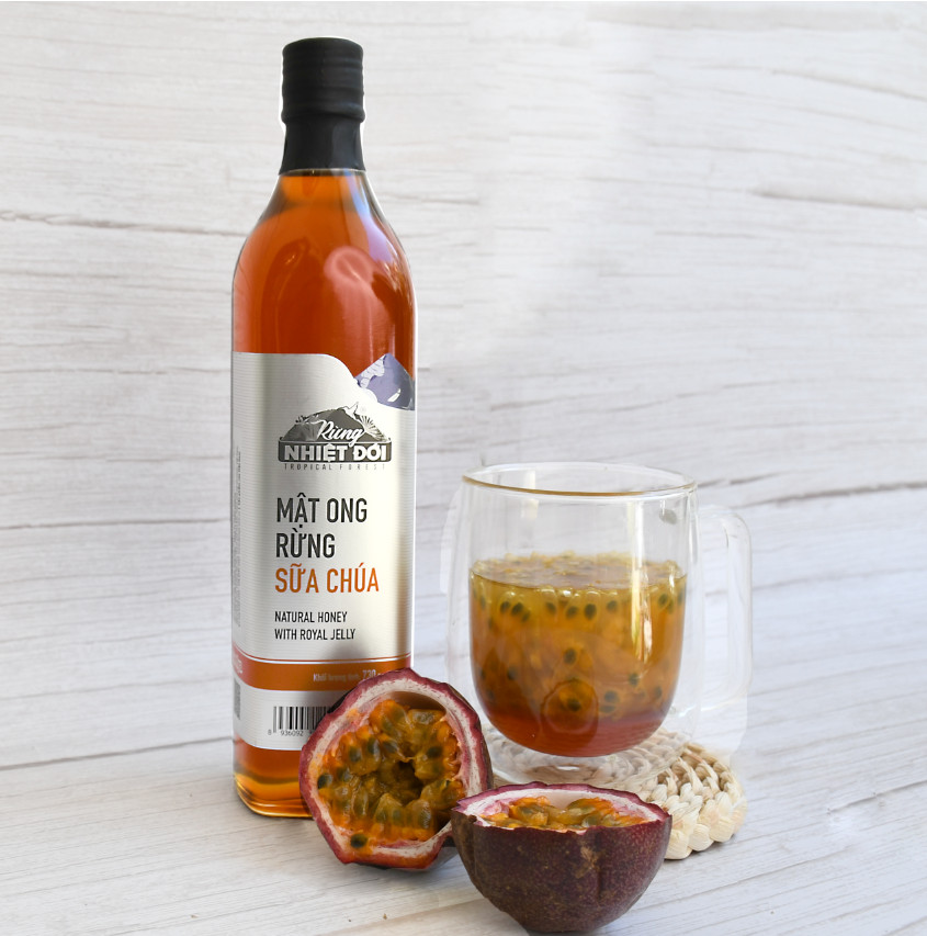 Mật ong rừng sữa chúa – Rừng Nhiệt Đới chai 730g có vị ngọt đậm thơm hương sữa ong chúa