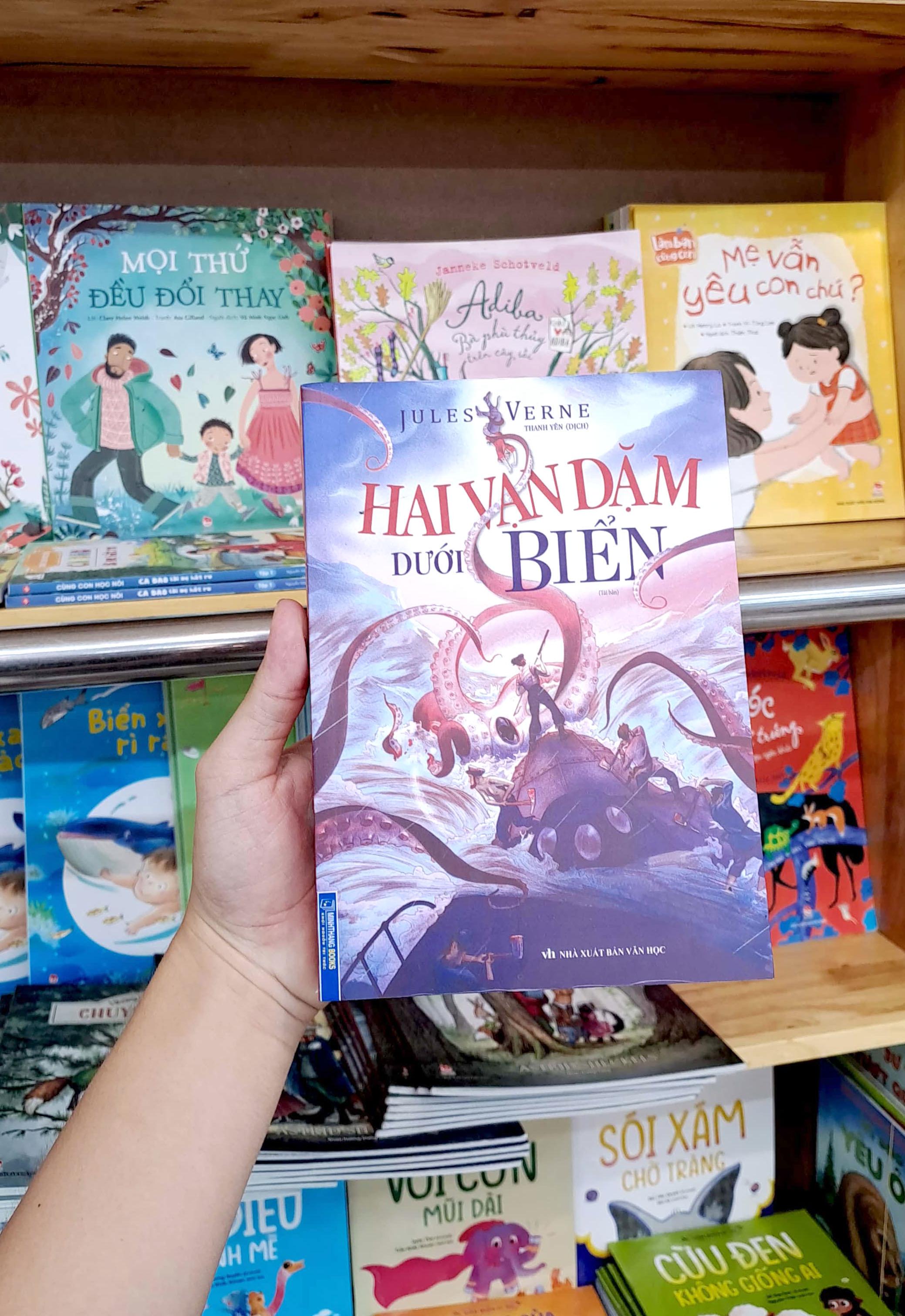 Hai Vạn Dặm Dưới Biển (Tái Bản 2024)
